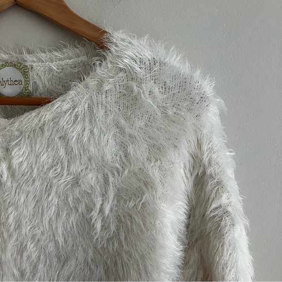 Alythea Fuzzy Crop Sweater - Picture 3 of 5